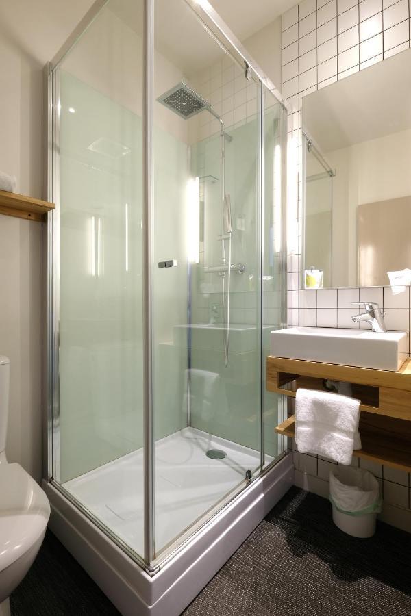 Hotel Et Apparts Marin Laval  Luaran gambar