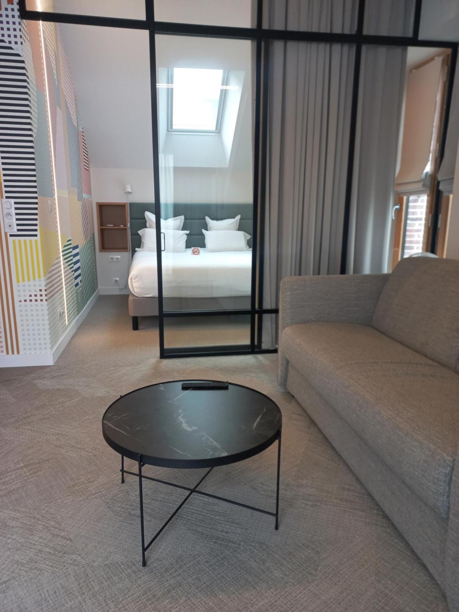 Hotel Et Apparts Marin Laval  Luaran gambar