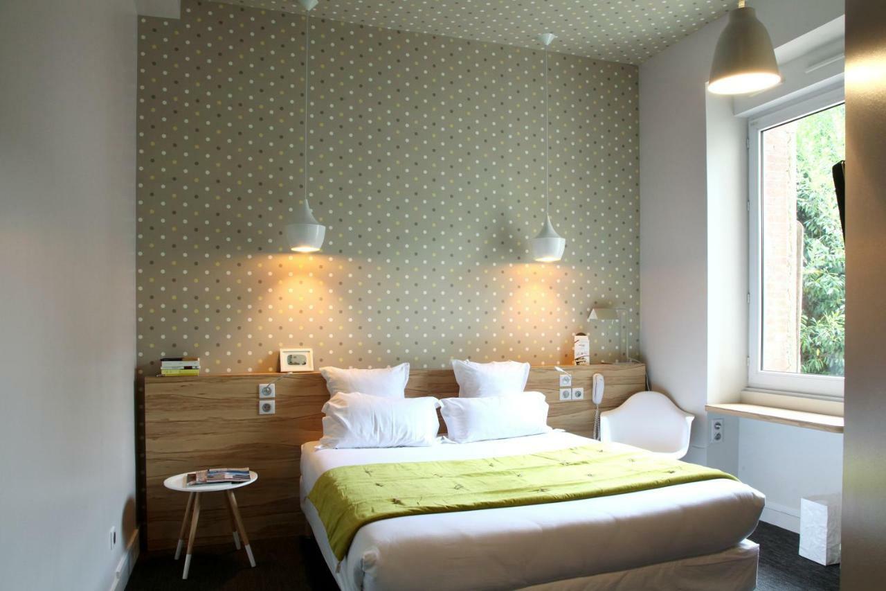Hotel Et Apparts Marin Laval  Luaran gambar