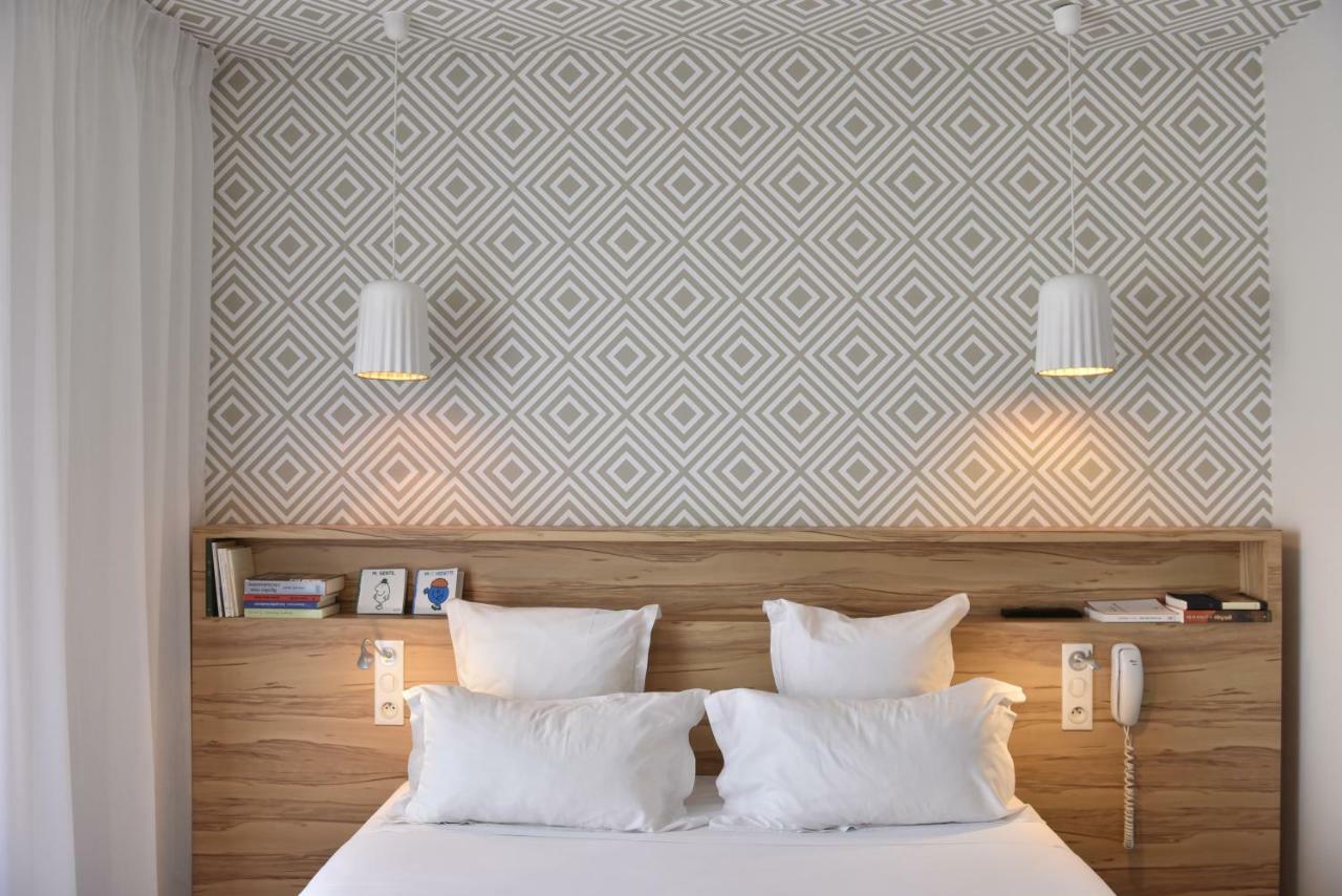 Hotel Et Apparts Marin Laval  Luaran gambar