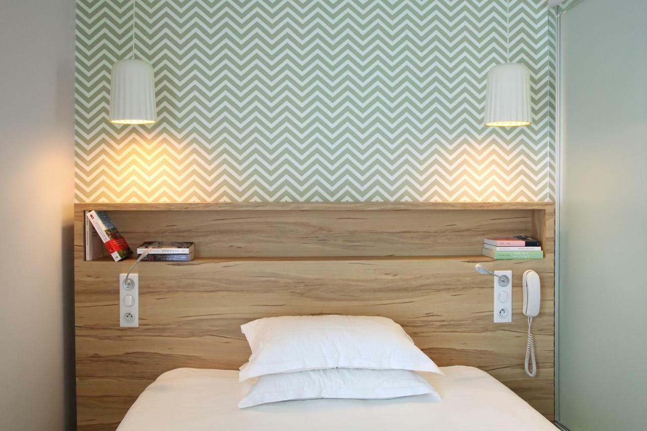 Hotel Et Apparts Marin Laval  Luaran gambar